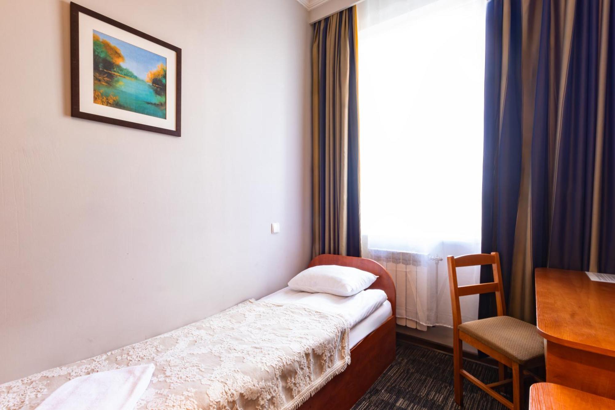 Noclegi Stadion Bed & Breakfast Warszawa Exteriör bild