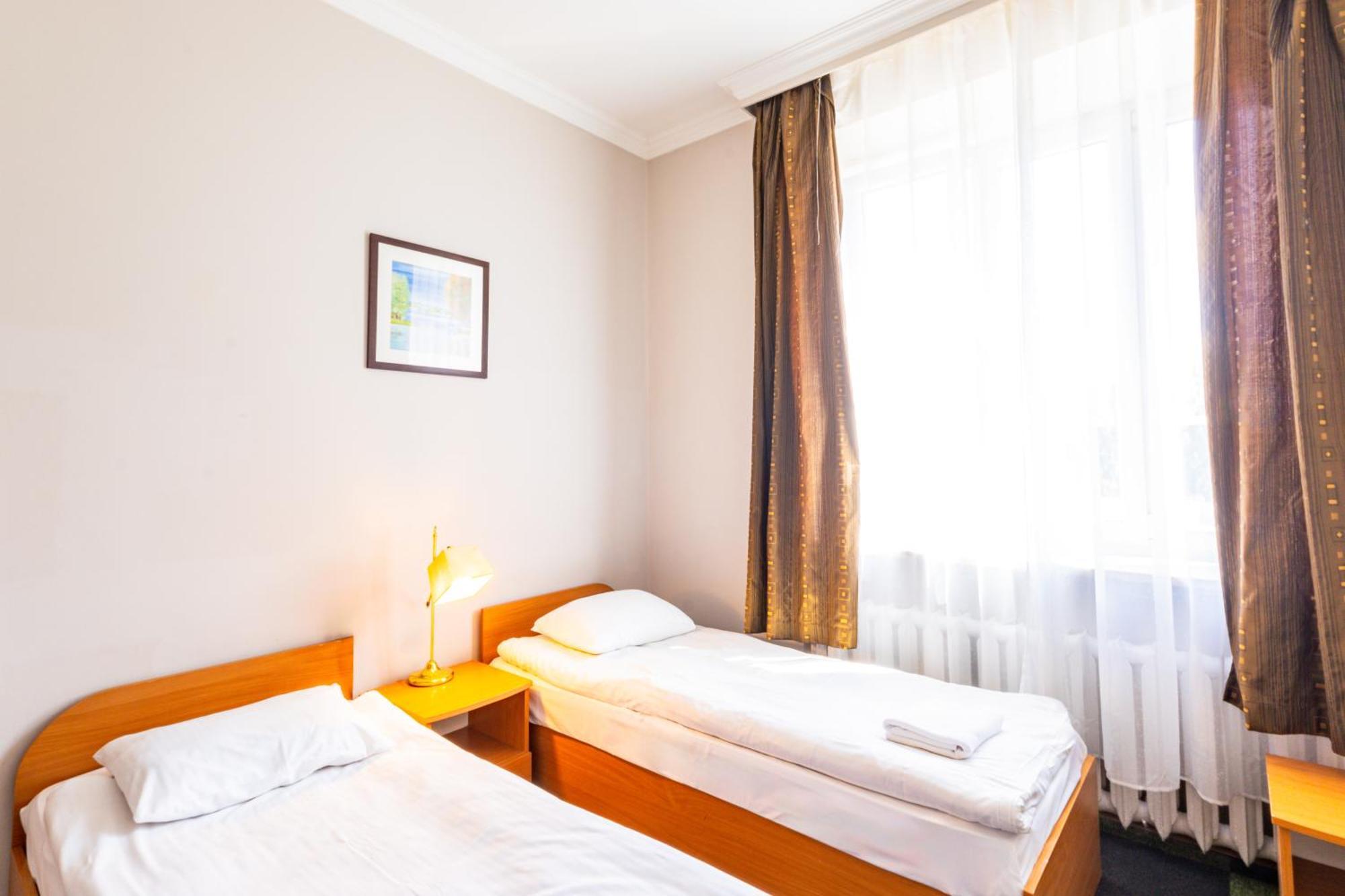 Noclegi Stadion Bed & Breakfast Warszawa Exteriör bild