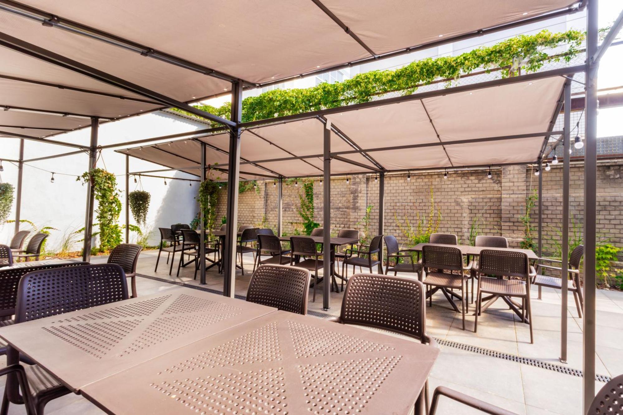 Noclegi Stadion Bed & Breakfast Warszawa Exteriör bild