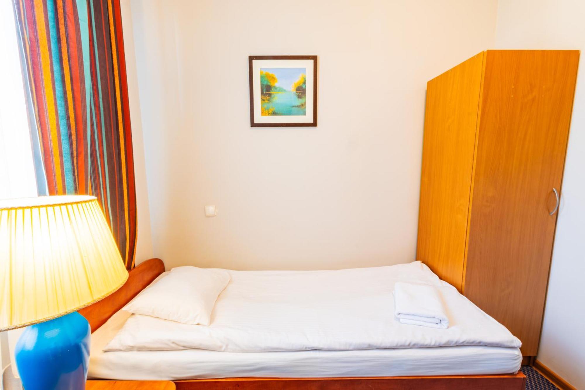 Noclegi Stadion Bed & Breakfast Warszawa Exteriör bild